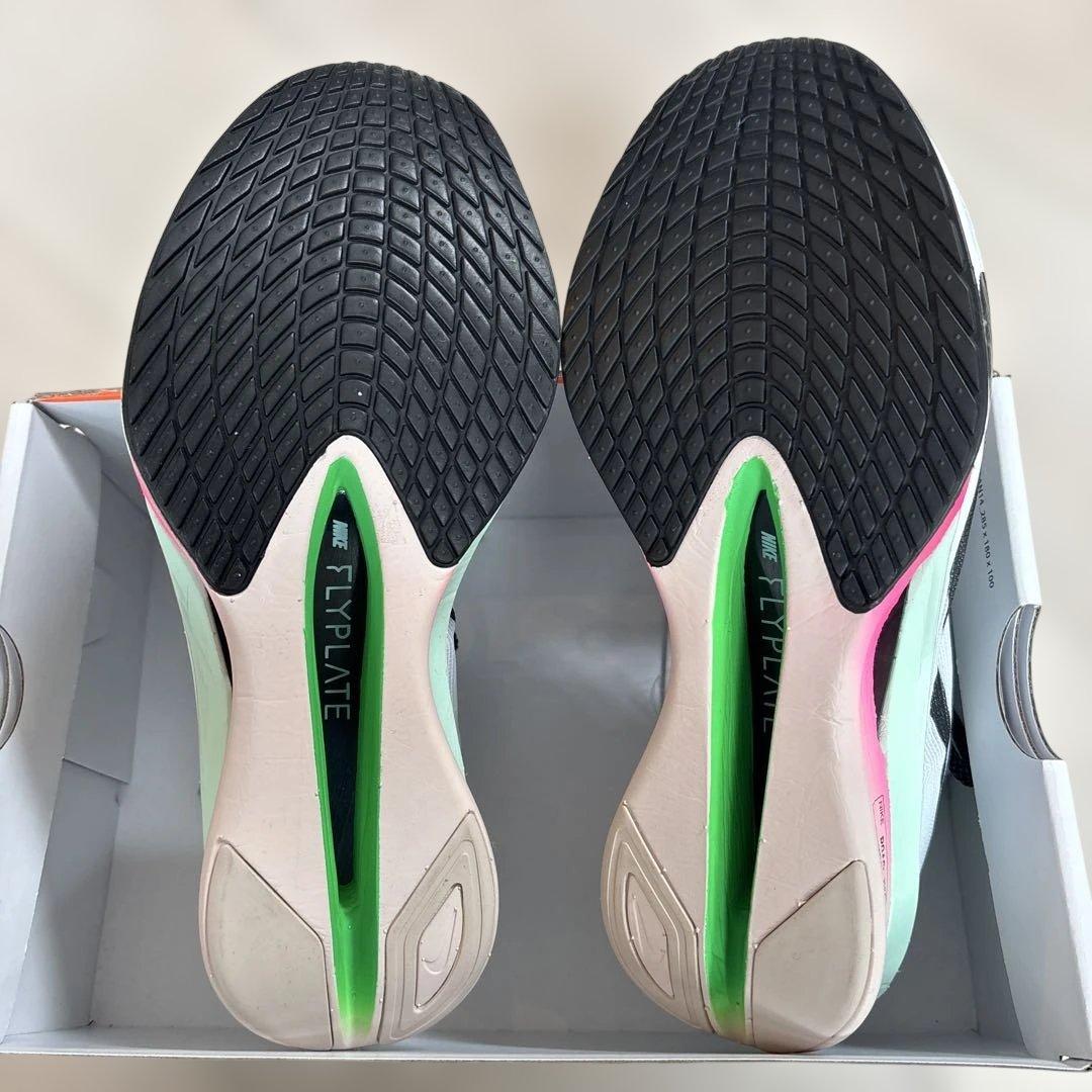 NIKE ヴェイパーフライ4 WMNS25.5 新品未使用　マラソン　駅伝