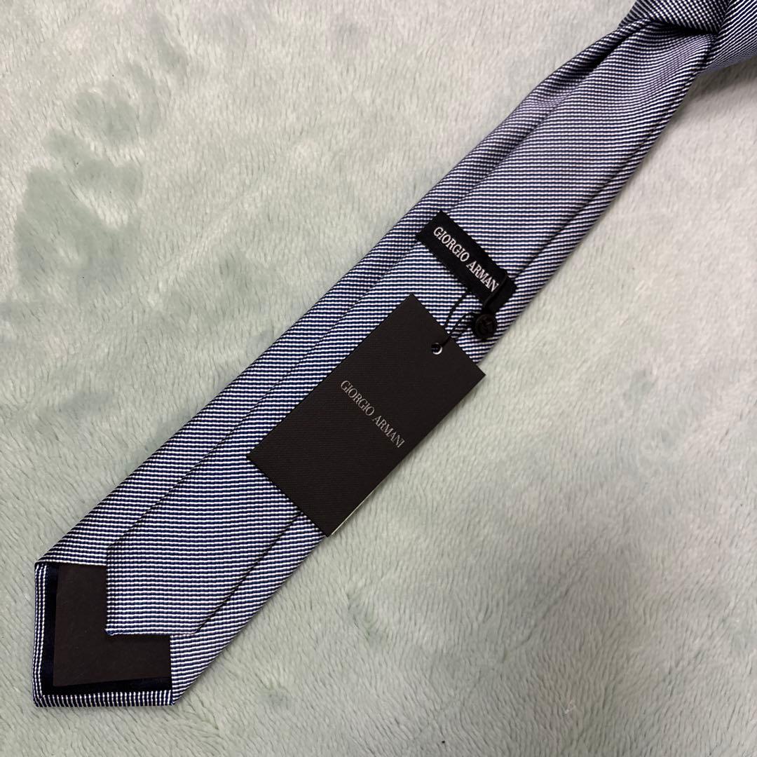 新品　GIORGIO ARMANI イタリア製ネクタイ　 BLUE色