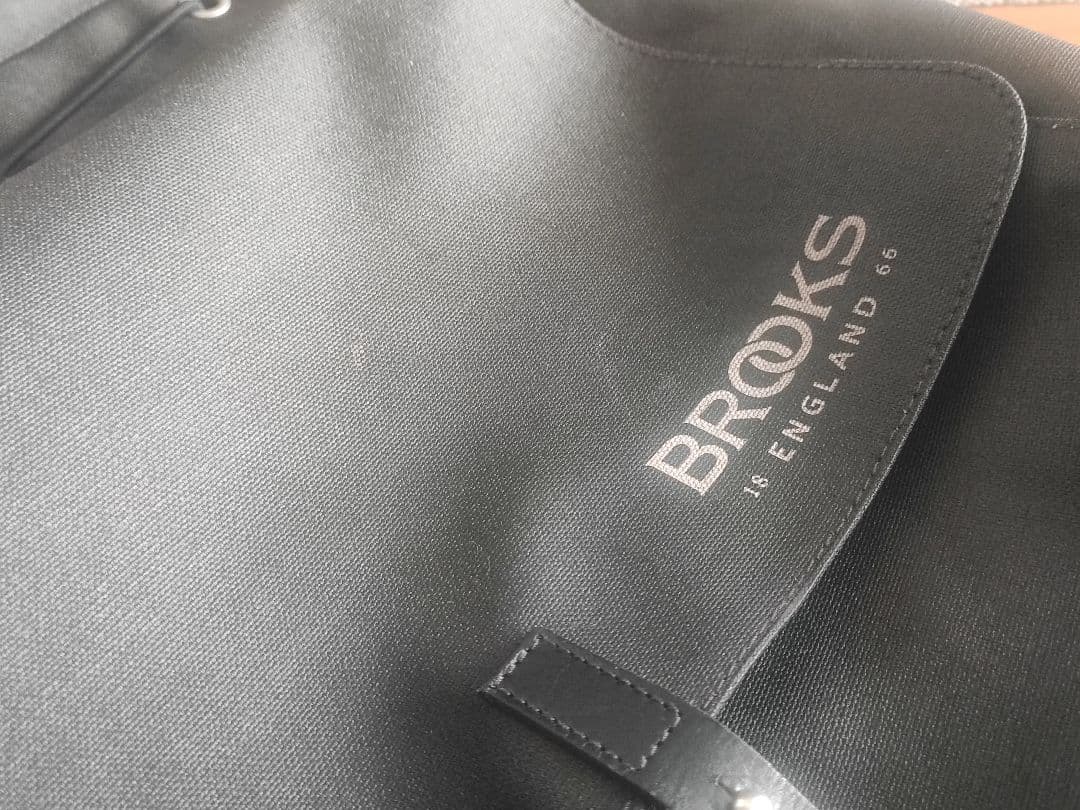 BROOKS（ブルックス） 折りたたみ式レザー パニアバッグ（黒）