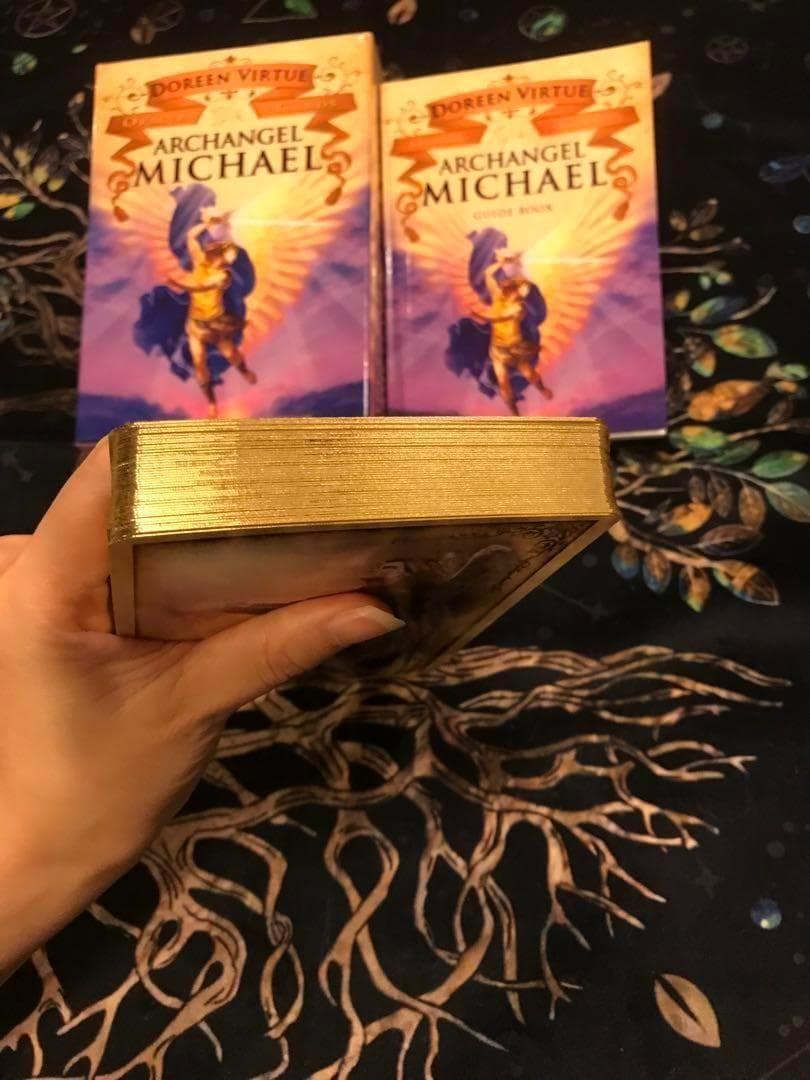 ☘️美品　絶版　希少　日本語版　金縁　大天使ミカエルオラクルカード