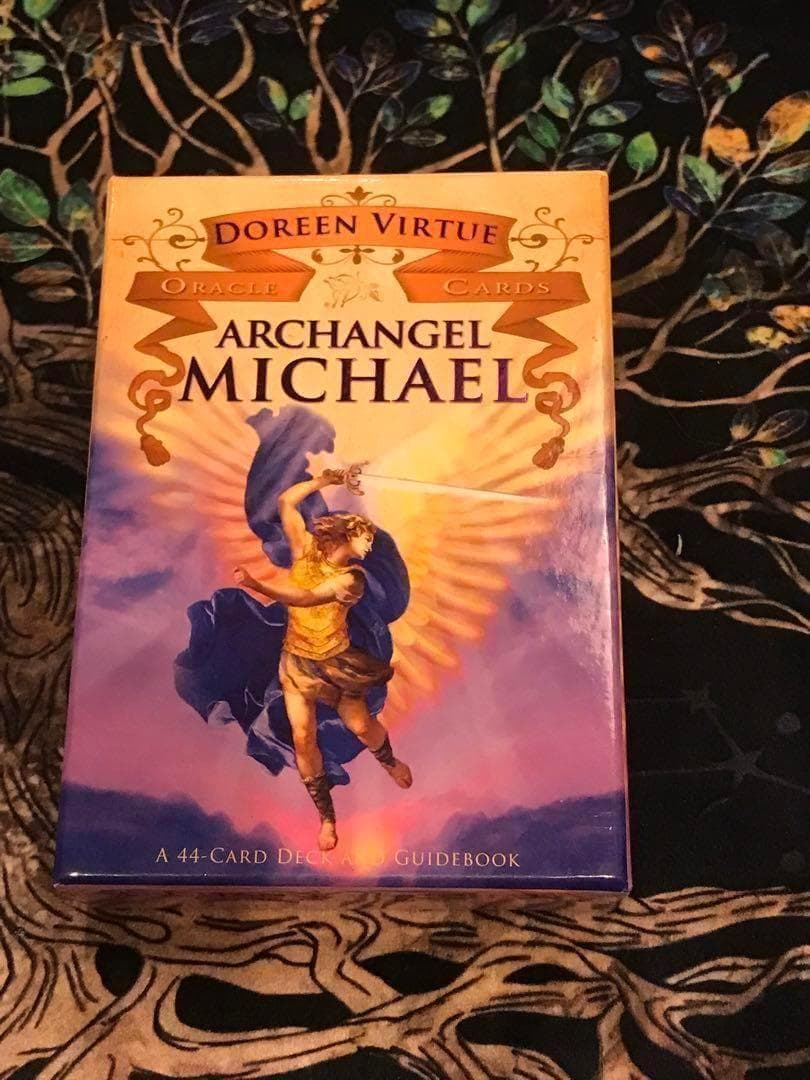 ☘️美品　絶版　希少　日本語版　金縁　大天使ミカエルオラクルカード