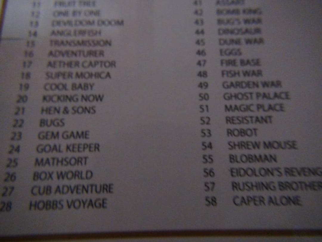 ファミコン８８種類のゲーム機が内蔵、新品箱入り！。