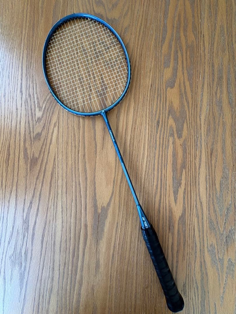 ★バドミントンラケット　ヨネックス　AEROTUS100 Carbonex14★