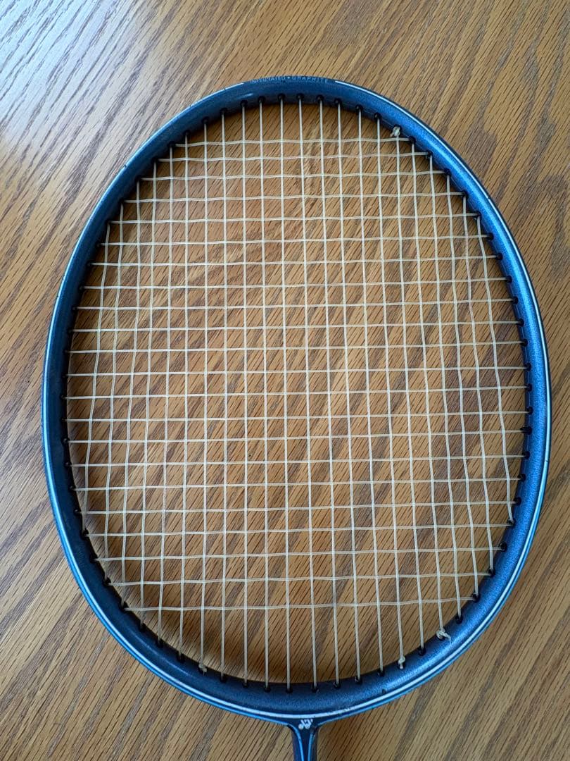 ★バドミントンラケット　ヨネックス　AEROTUS100 Carbonex14★