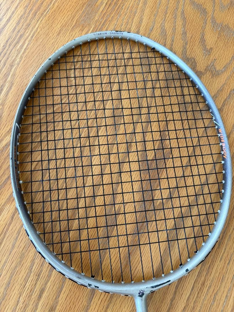 ★バドミントンラケット　ヨネックス　AEROTUS100 Carbonex14★