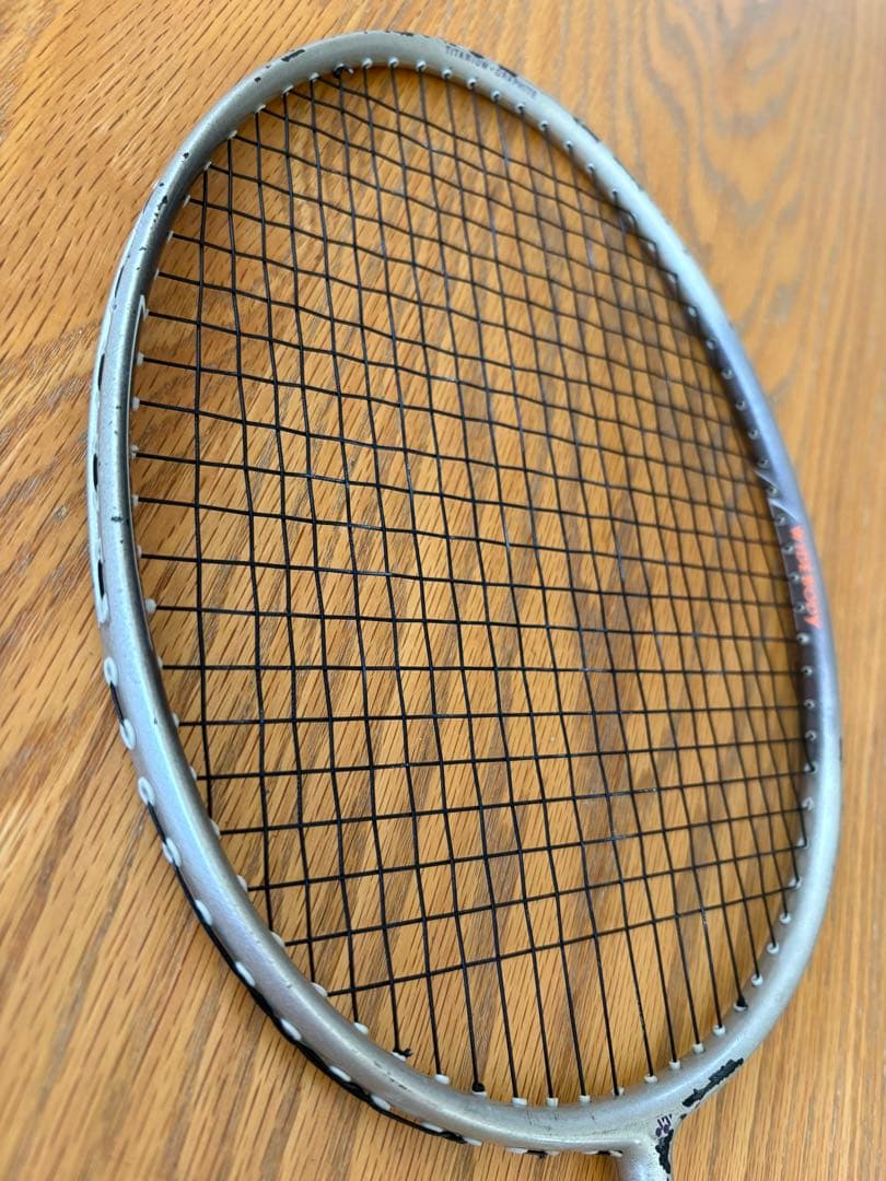 ★バドミントンラケット　ヨネックス　AEROTUS100 Carbonex14★