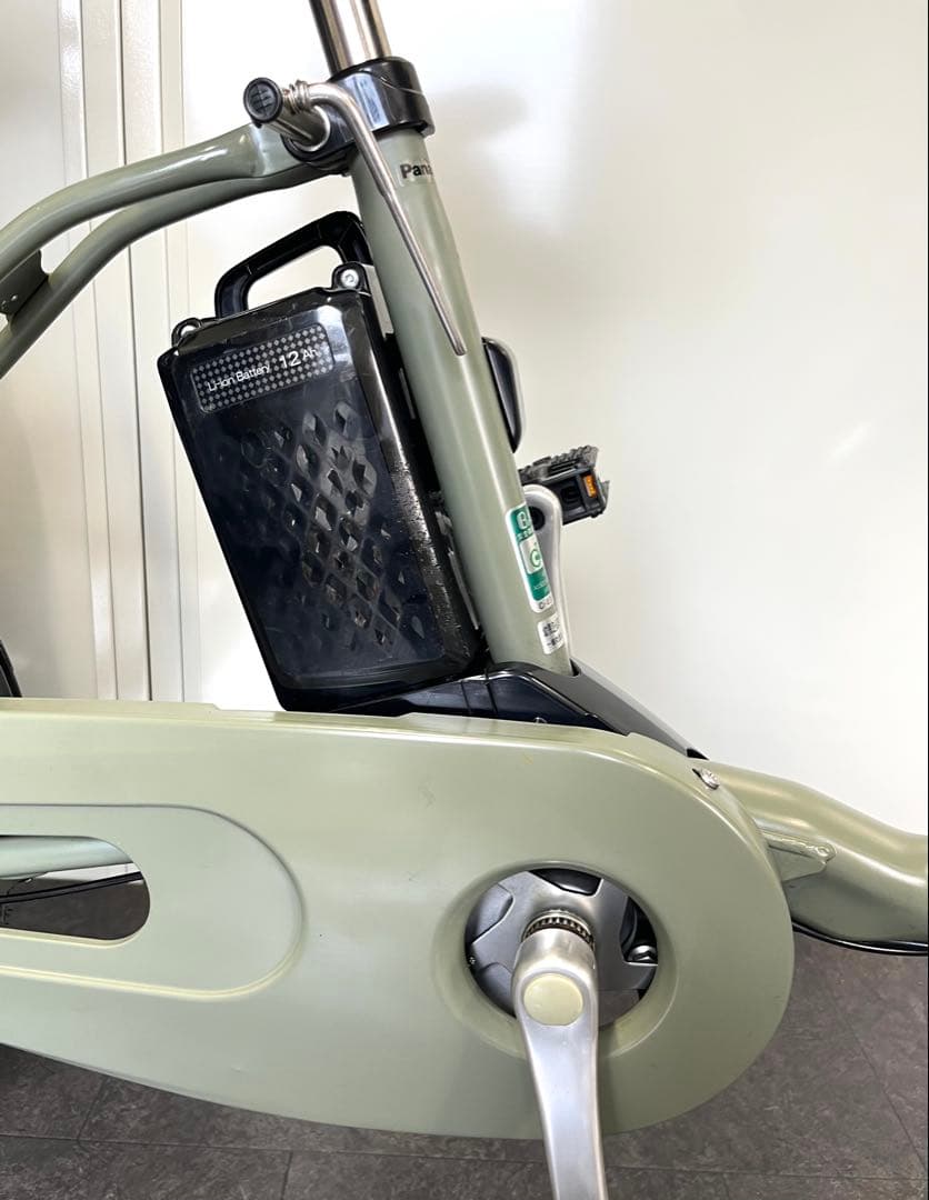 1年保証 新型　パナソニック　ギュットクルーム　オリーブ色　電動アシスト自転車