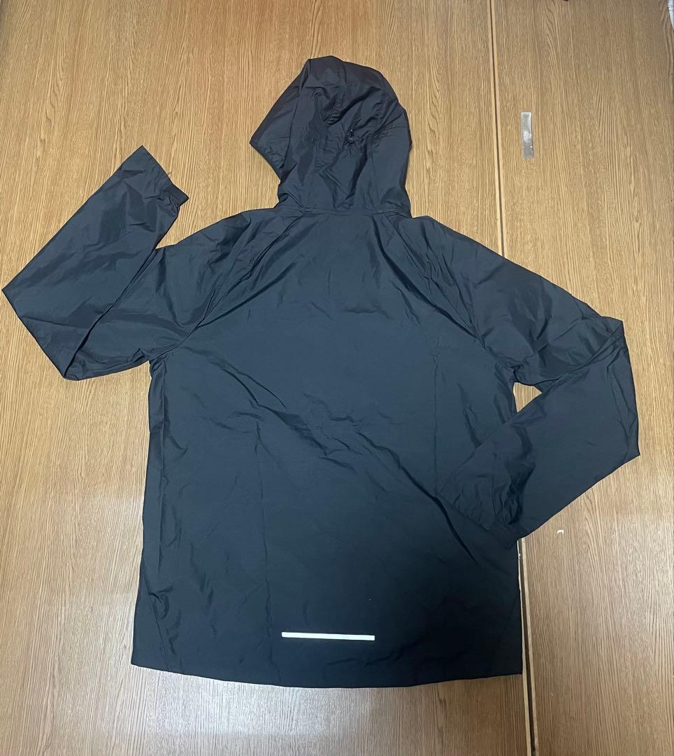 [新品] NIKE ナイキ　ランニングジャケット　パーカー　Mサイズ　ブラック