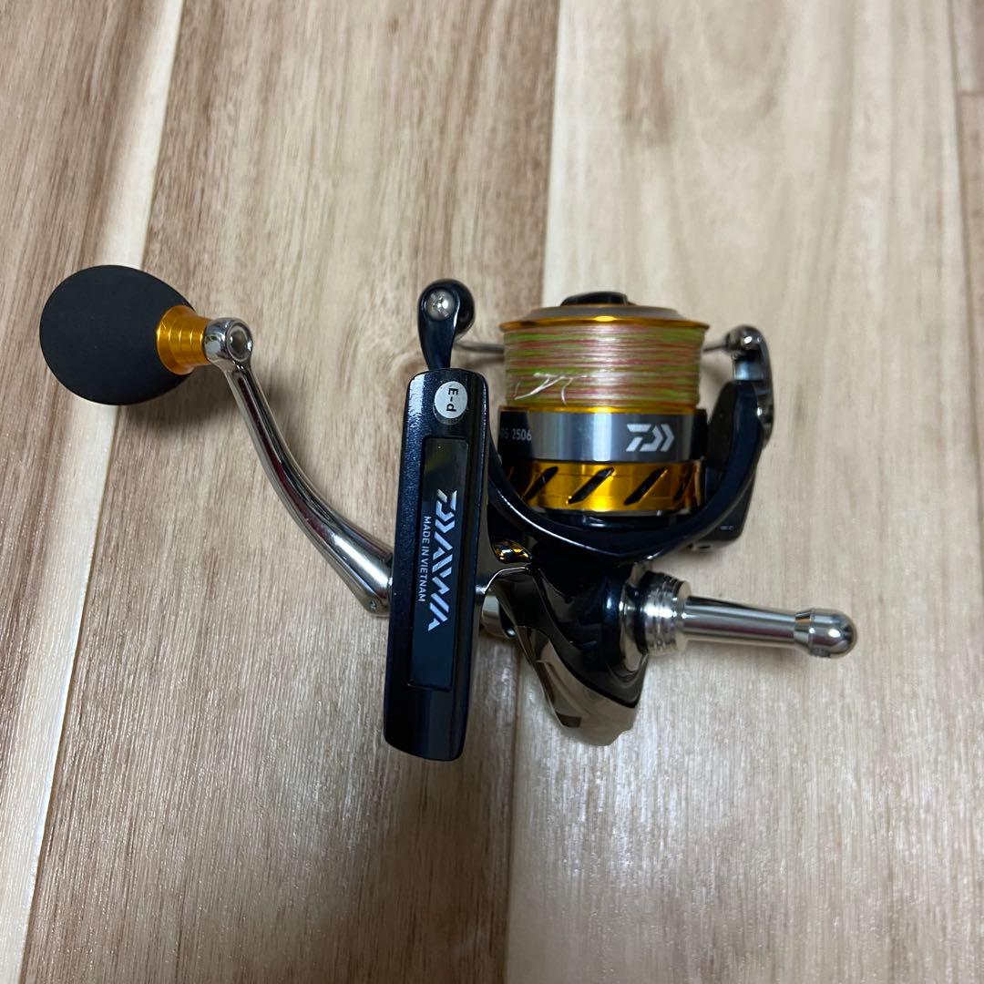 【DAIWA】 REVROS 2506H 2506