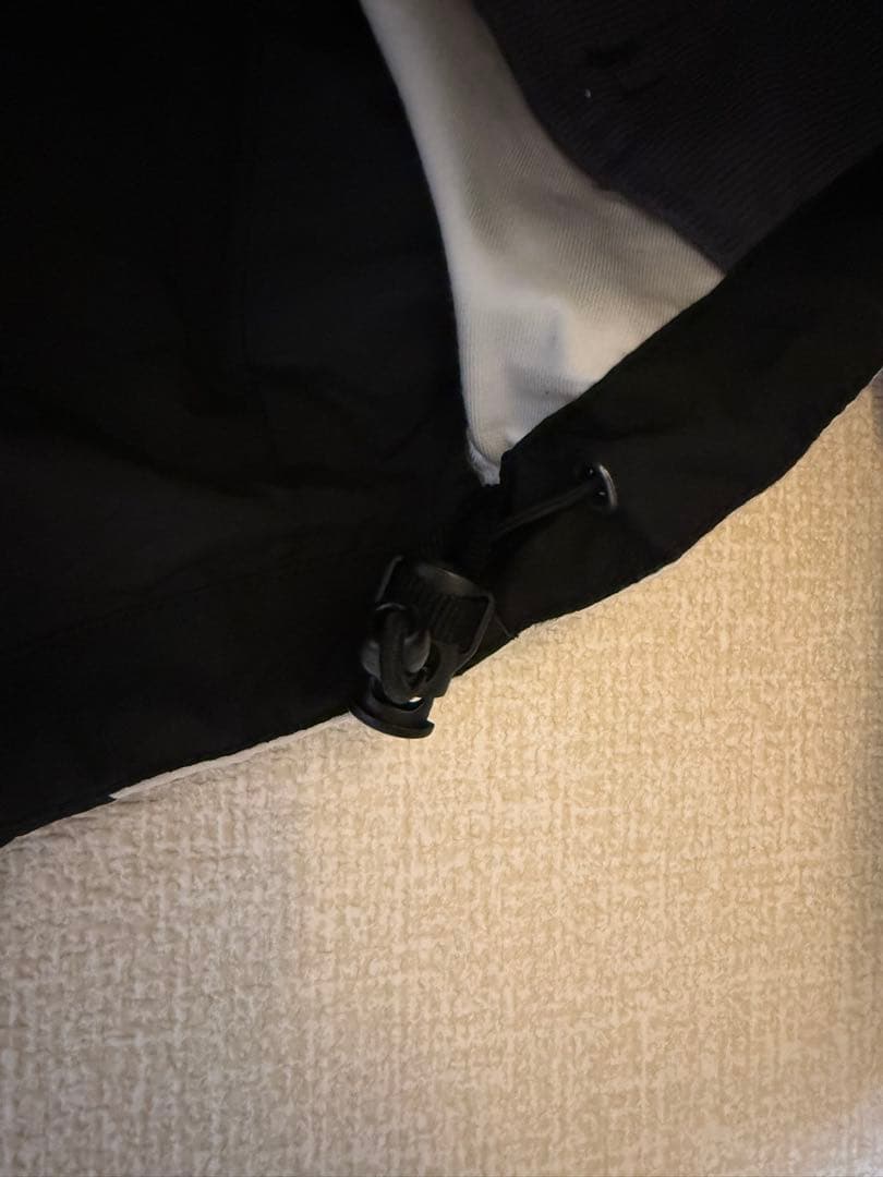 【美品】UNDERARMOUR超多機能防水防寒アウタージャケットLG黒