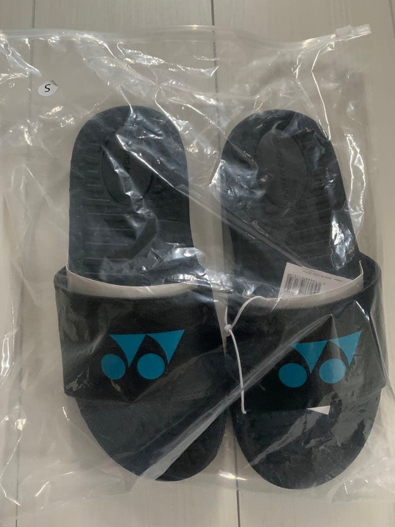 新品未使用！ヨネックスシャワーサンダル(S)