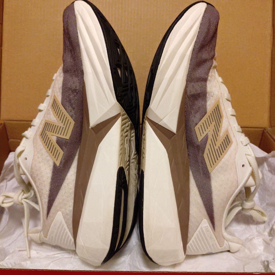 〚美品〛ニューバランス FuelCell V5 ランニングシューズ 箱あり