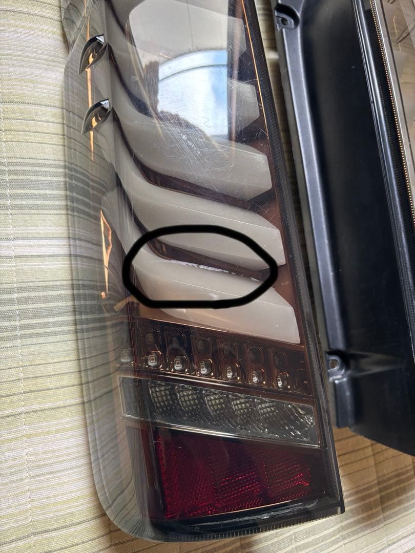 ハイエース JEWEL LEDテールランプ TT200HUS-SB-1