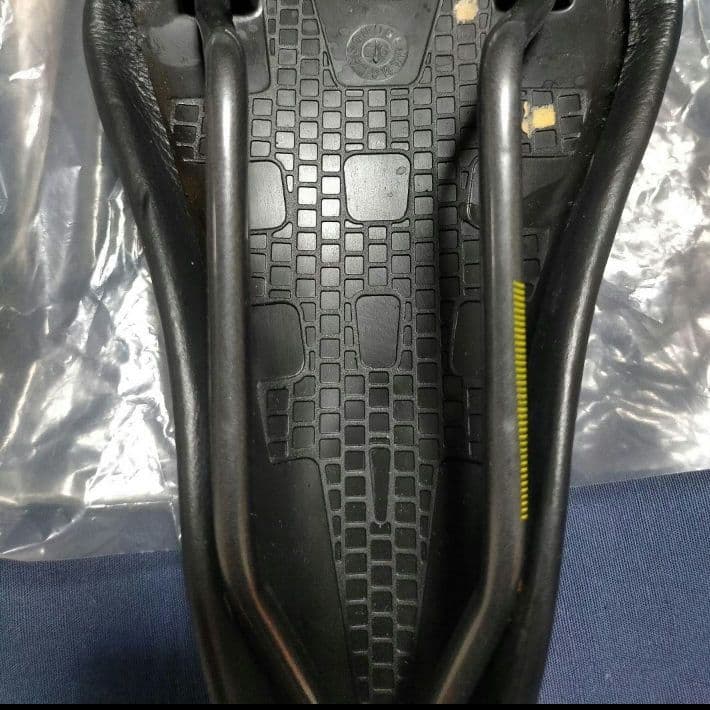 【90s・イタリア製】TIOGA MULTICONTROL サドル タイオガ