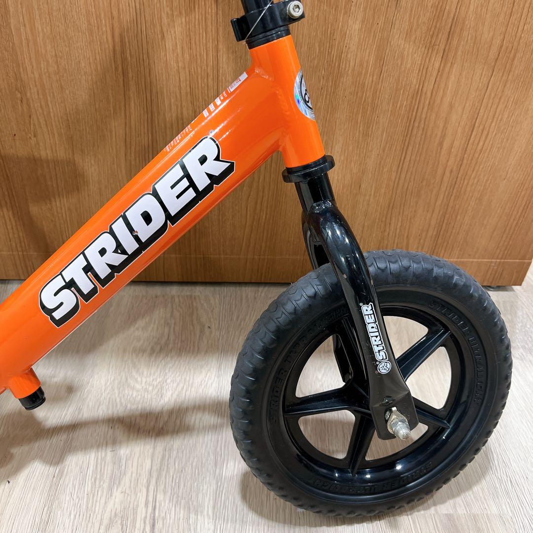 美品　ストライダー STRIDER スポーツモデル 12インチ オレンジ