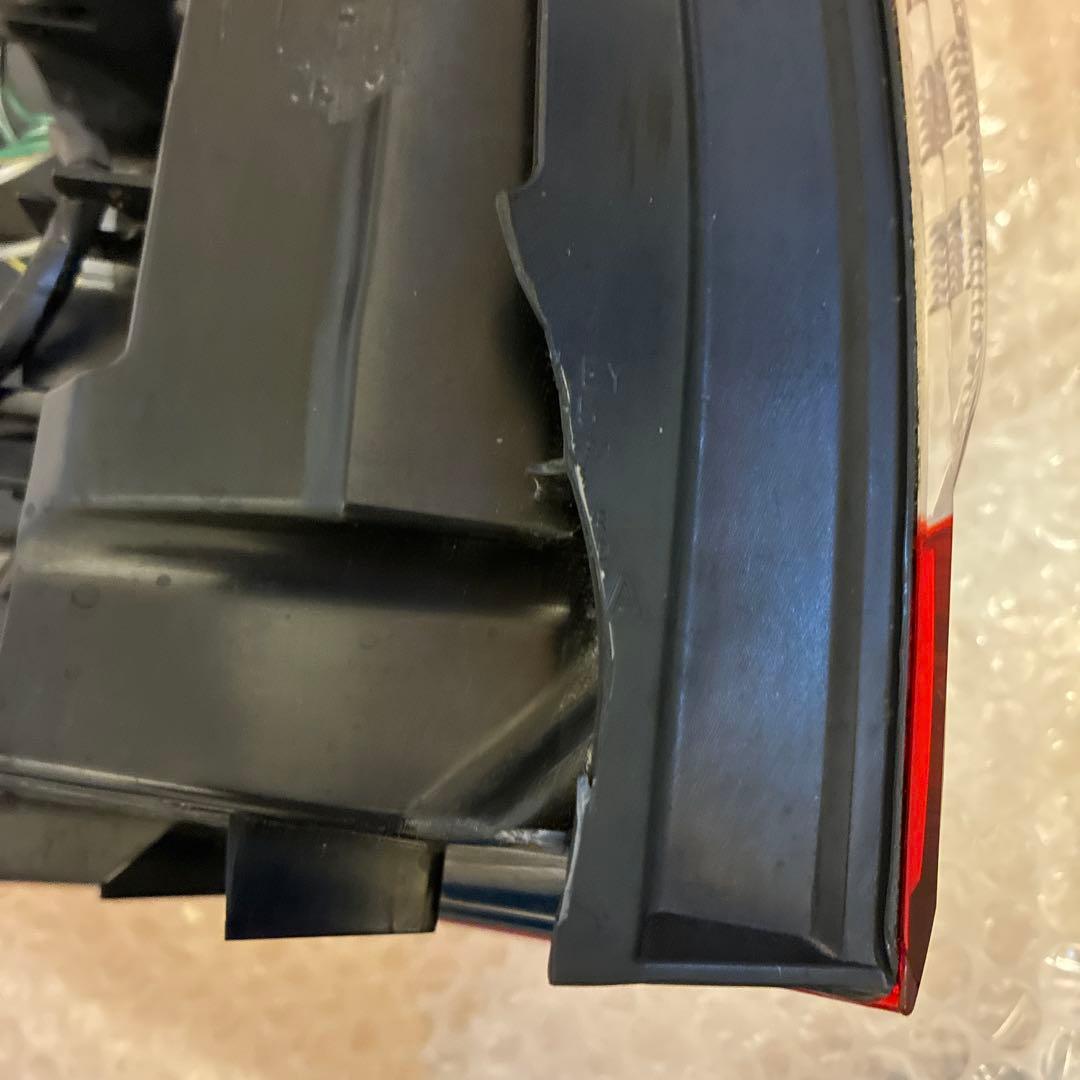 ランドクルーザープラド中期テールレンズ左右