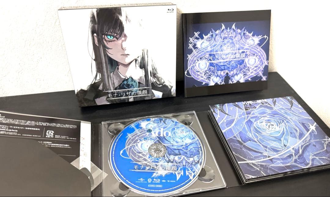 超美品　Ado LIVE Blu-ray & CD「モナ・リザの横顔」〈初回盤〉