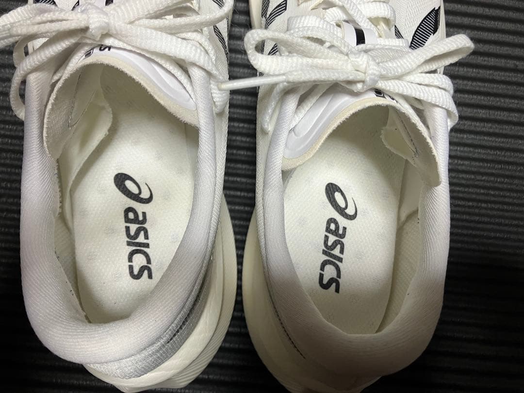 アシックス　マジックスピード4 28.0cm 2E