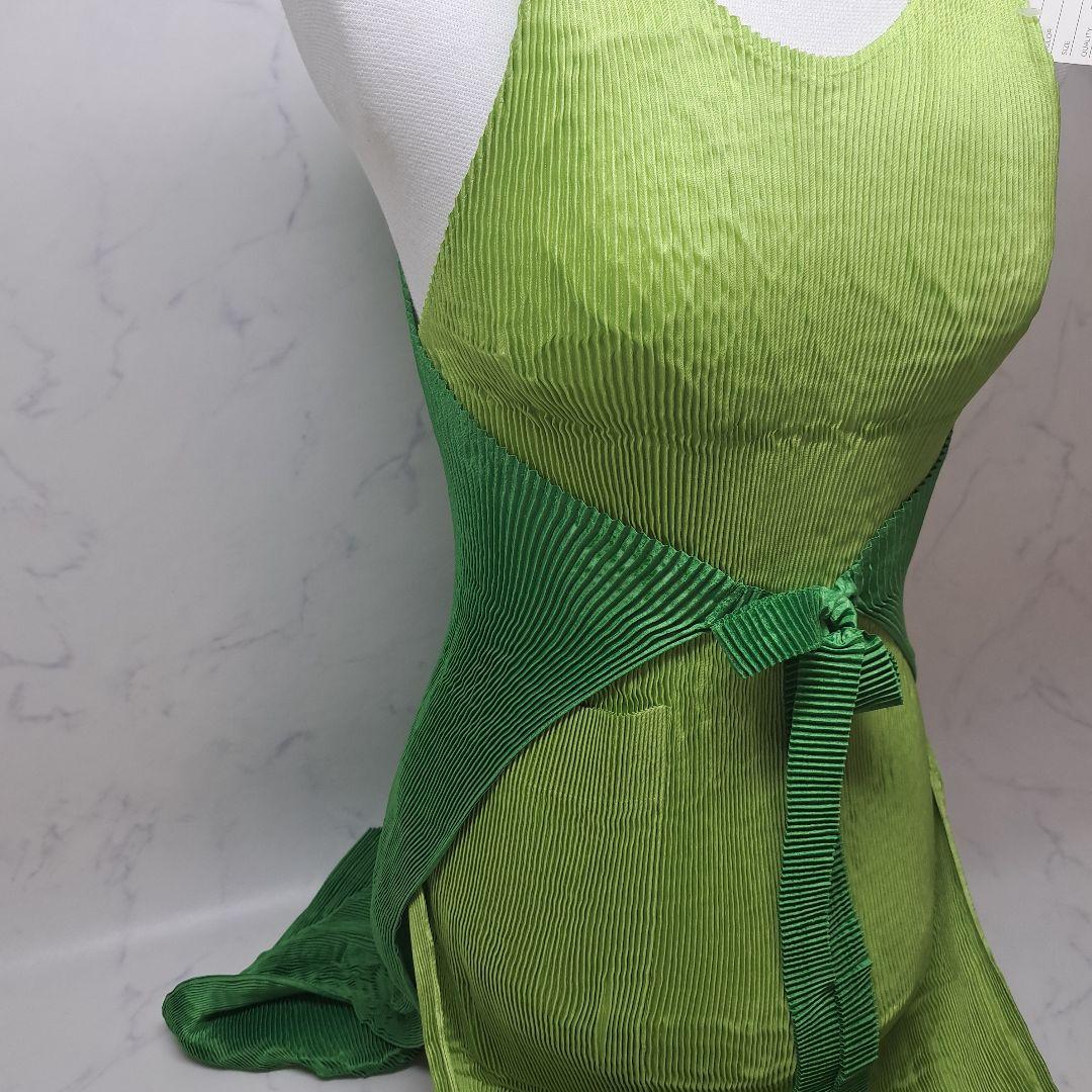 p*e様 20251104　イッセイミヤケ　エプロン　バイカラー　グリーン　※値