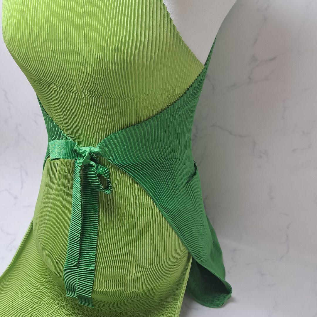 p*e様 20251104　イッセイミヤケ　エプロン　バイカラー　グリーン　※値