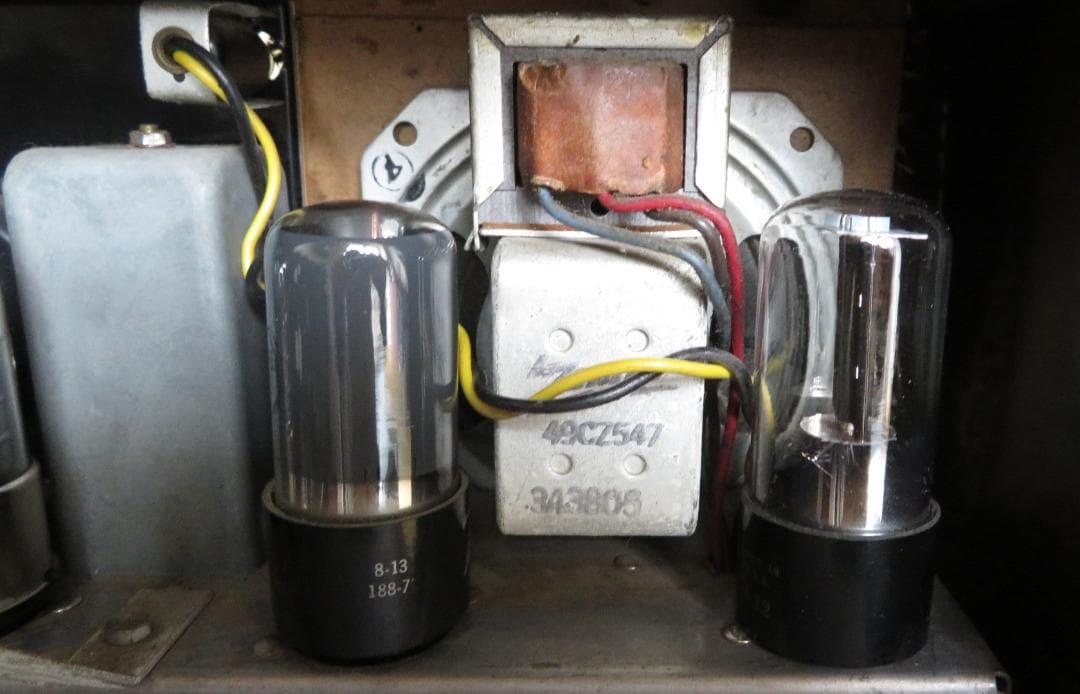 アンティーク　真空管ラジオ『ジャンク』・送料無料