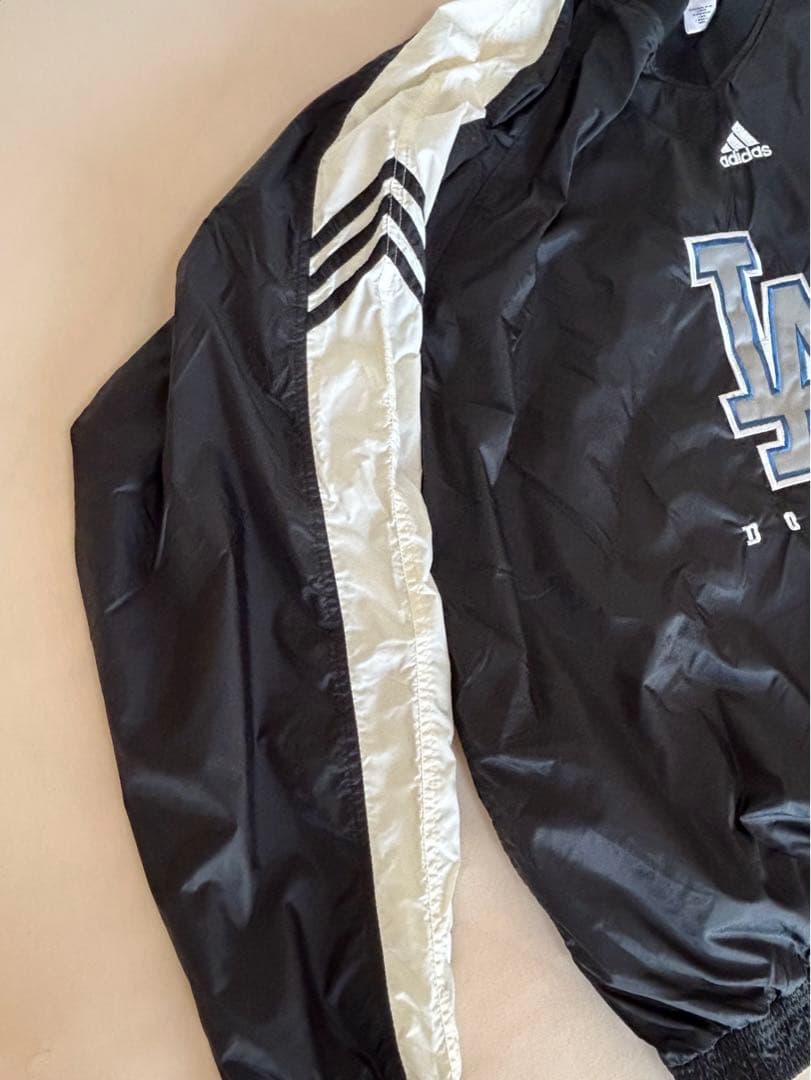 【試着のみ】ドジャース×adidas ナイロンプルオーバー　ウィンドブレーカー