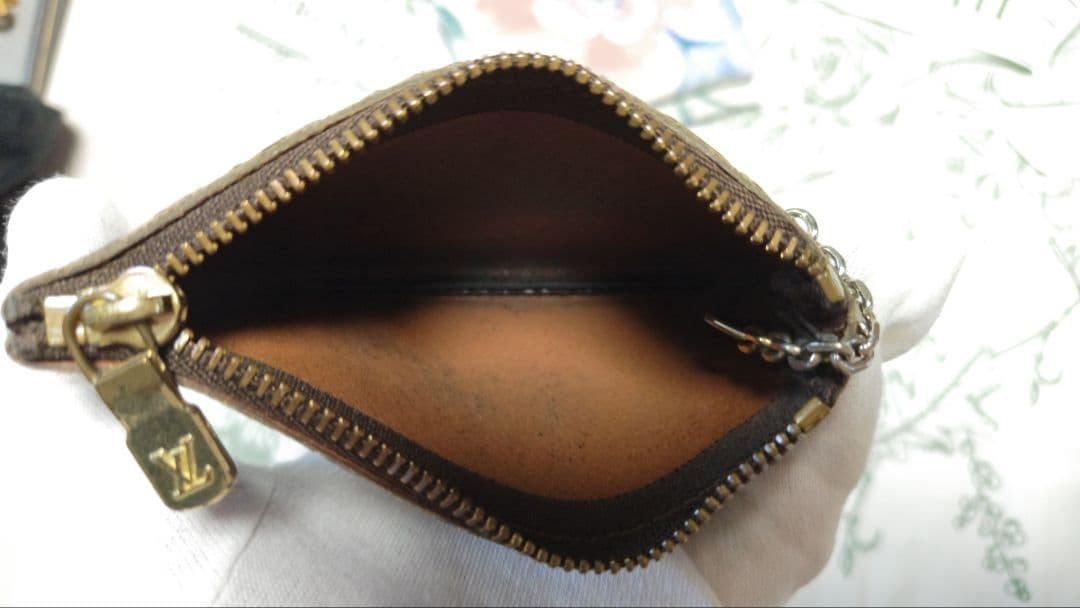ルイヴィトン　モノグラム　キーケース　小銭入れ　ブラウン