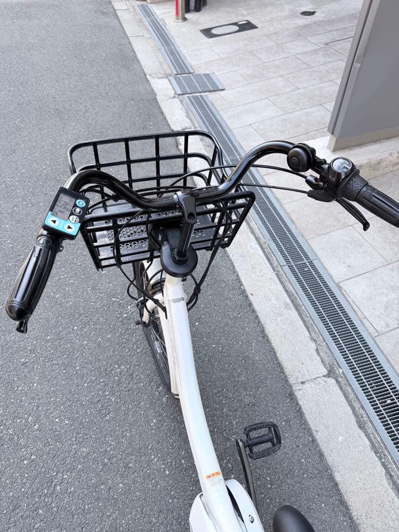 子供乗せ　ヤマハ　電動アシスト自転車 チャイルドシート付き ホワイト