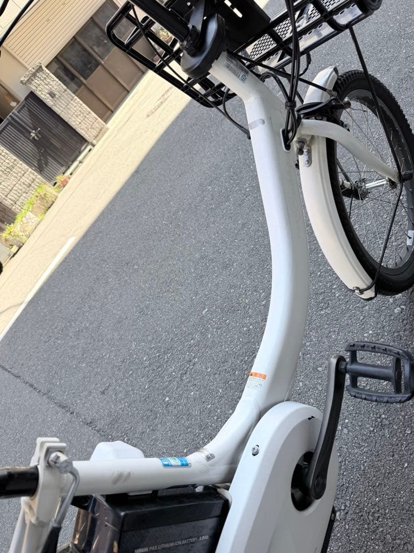 子供乗せ　ヤマハ　電動アシスト自転車 チャイルドシート付き ホワイト
