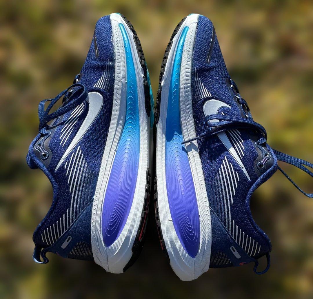 ★大人気商品即決★NIKE vomero18 ナイキ ボメロ18 （26.0㎝）