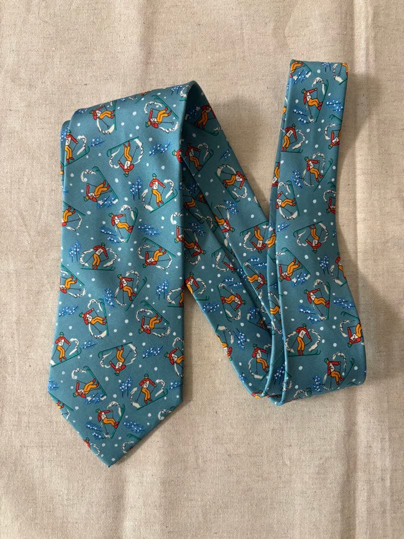 エルメス　ネクタイ　スキー　スポーツ　青色　ブルー色　冬シーズン