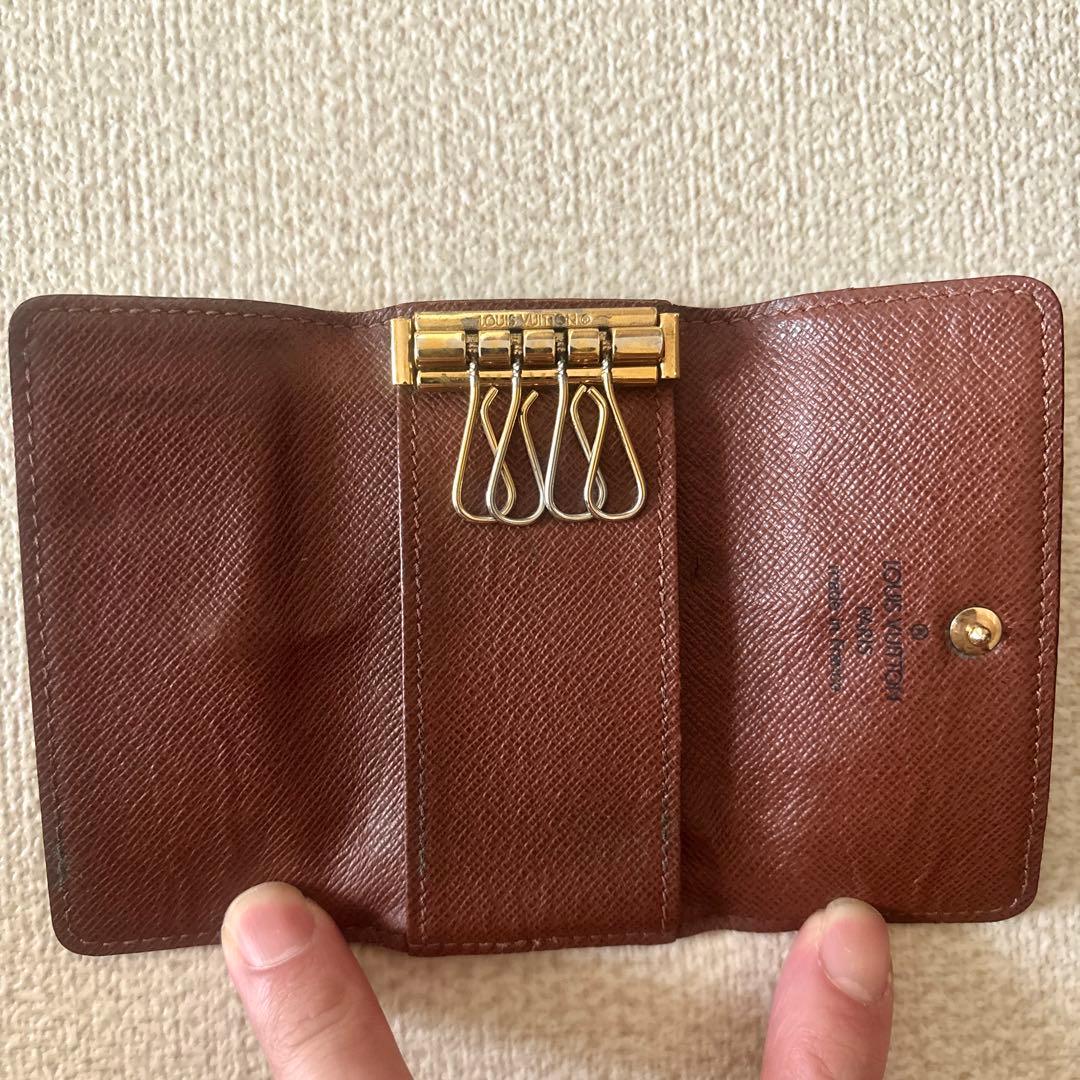 【美品】ルイヴィトン Louis Vuittonモノグラム 4連キーケース