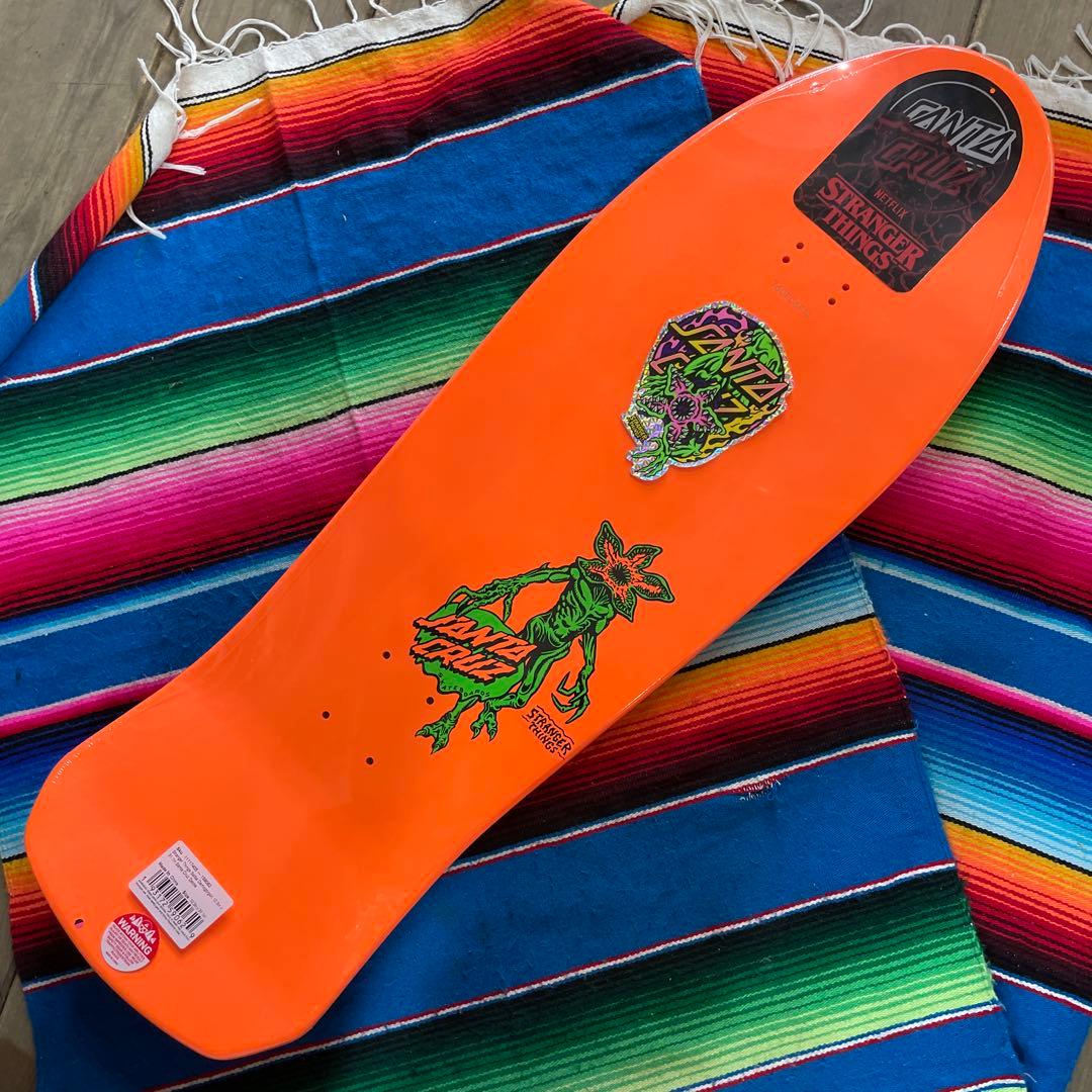 Santa Cruz ストレンジャー・シングス スケボーデッキ10.3インチ