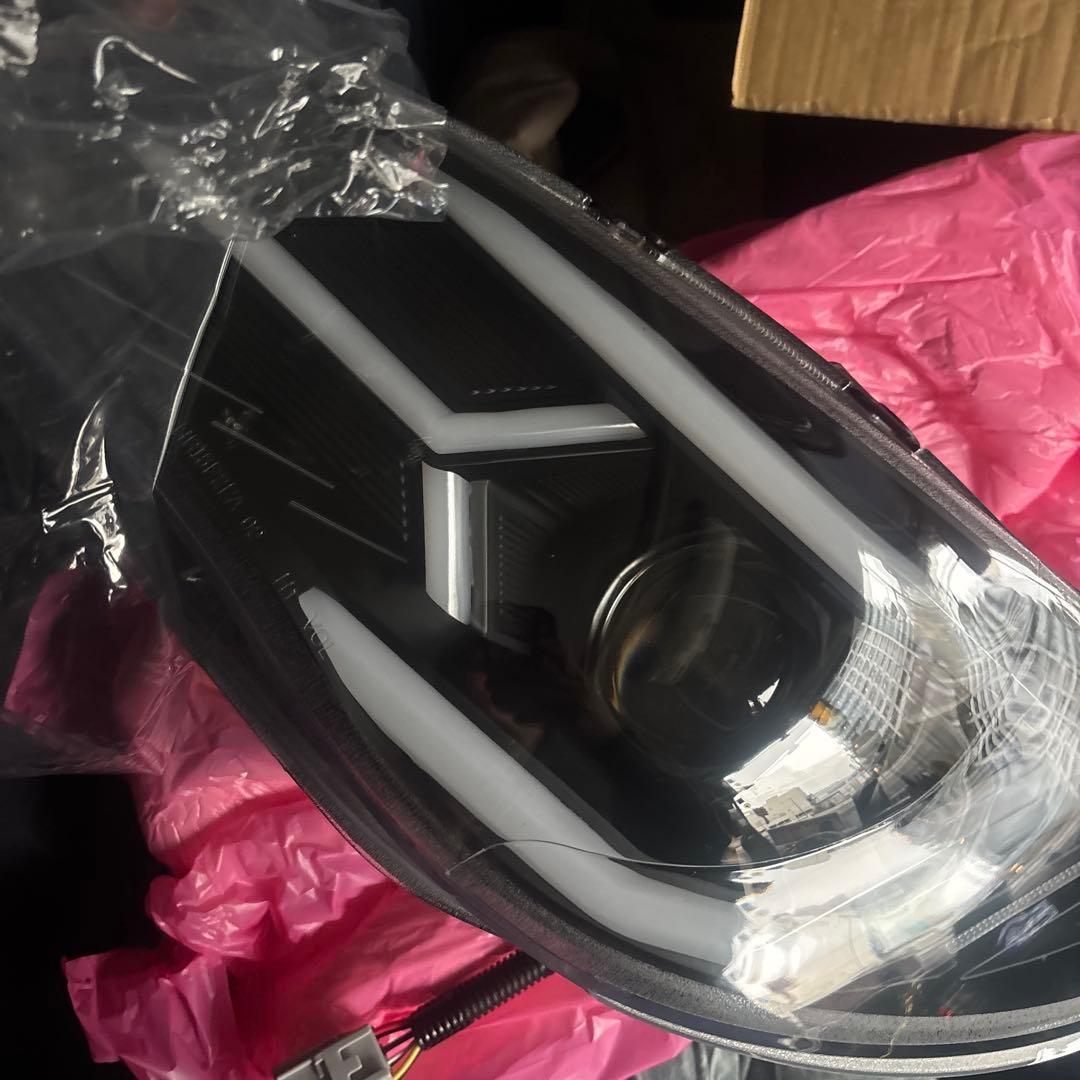 インプレッサ鷹目　左右コの字ヘッドライト