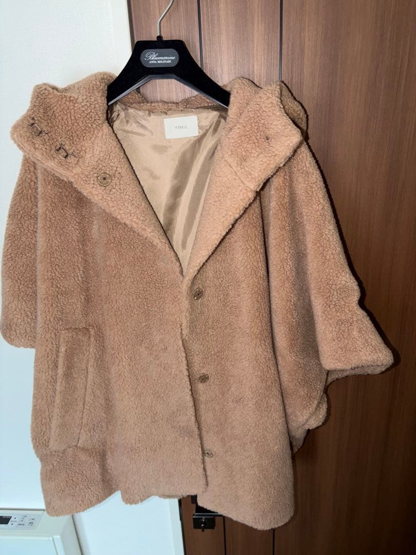 LE PHIL ルフィル　フード付きボアポンチョ