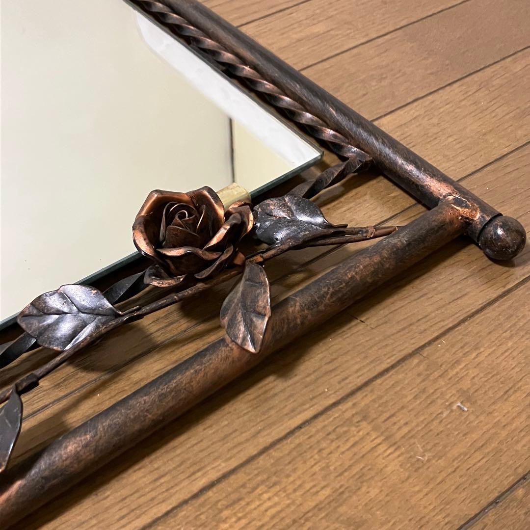 薔薇のアンティークミラー・フラワーデコレーションミラー・鏡・レトロアイアンミラー