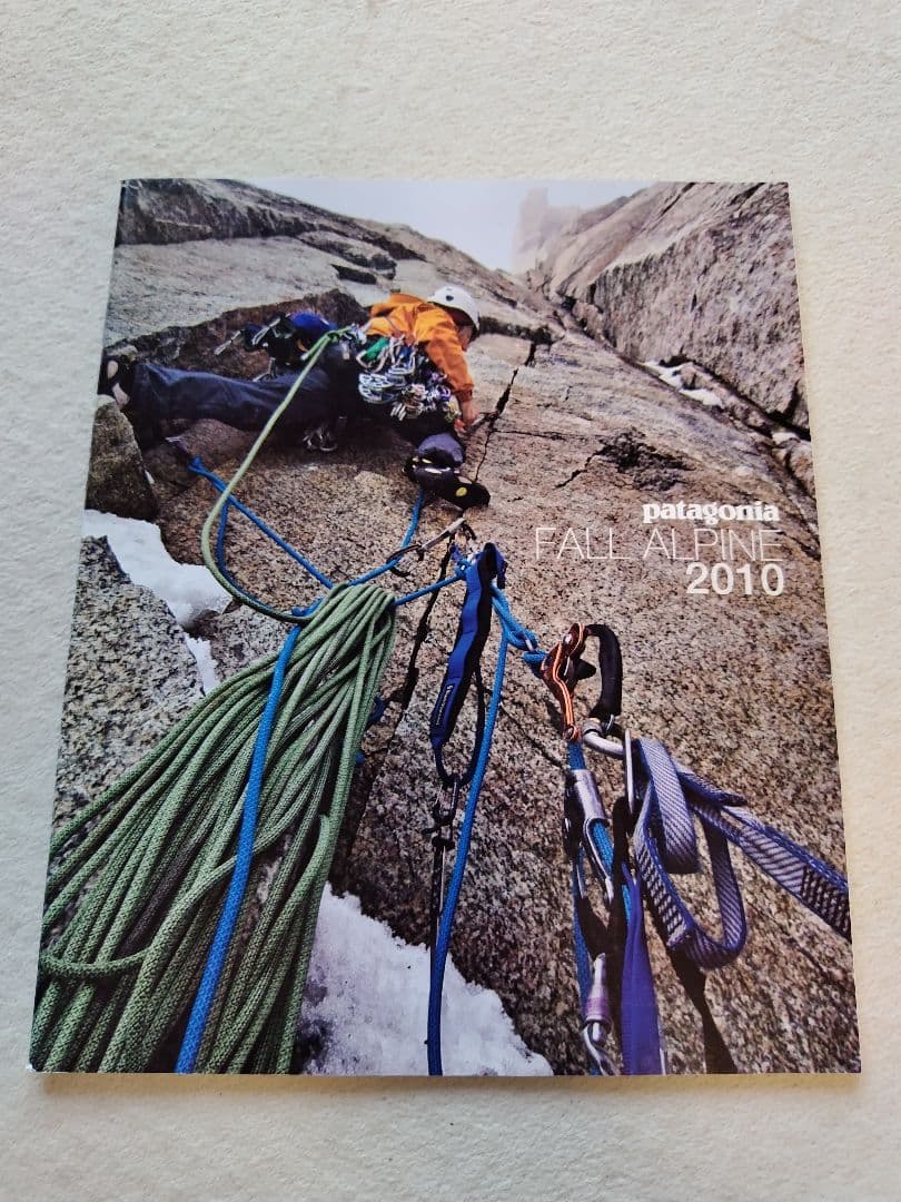 Patagonia 商品カタログ　※2010年　8冊セット