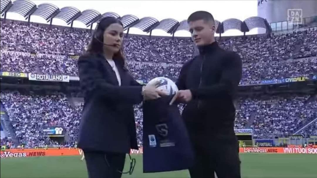 【最終SALE】 鎌田大地ゴールボール Serie A Tim 公式試合球　限定