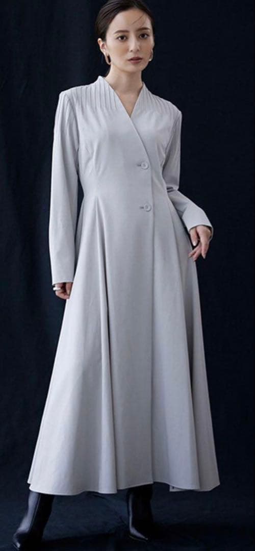 美品anuans（アニュアンス）ピンタックデザインフレアワンピース ネイビー M