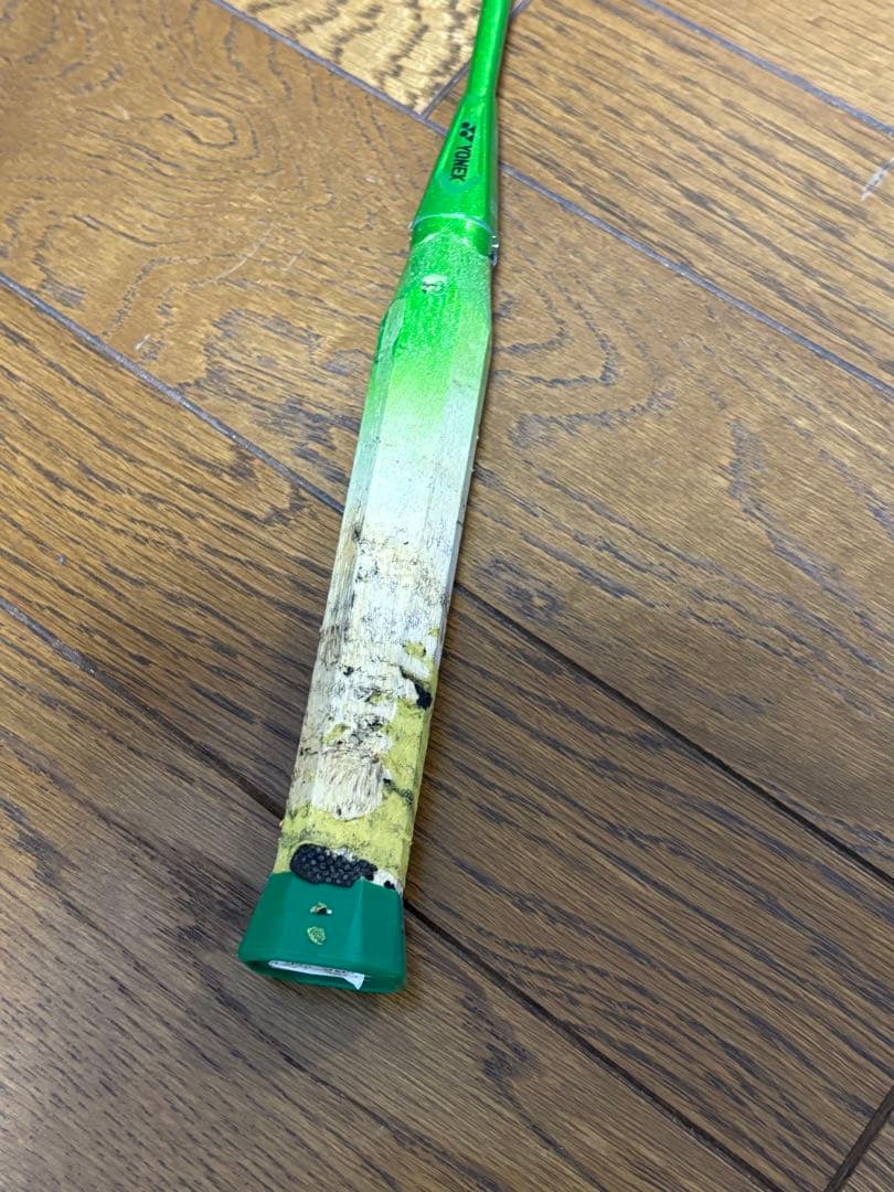 ゆ*ゆ様 YONEXアストロクス99 LCW リーチョンウェイモデル 4UG5