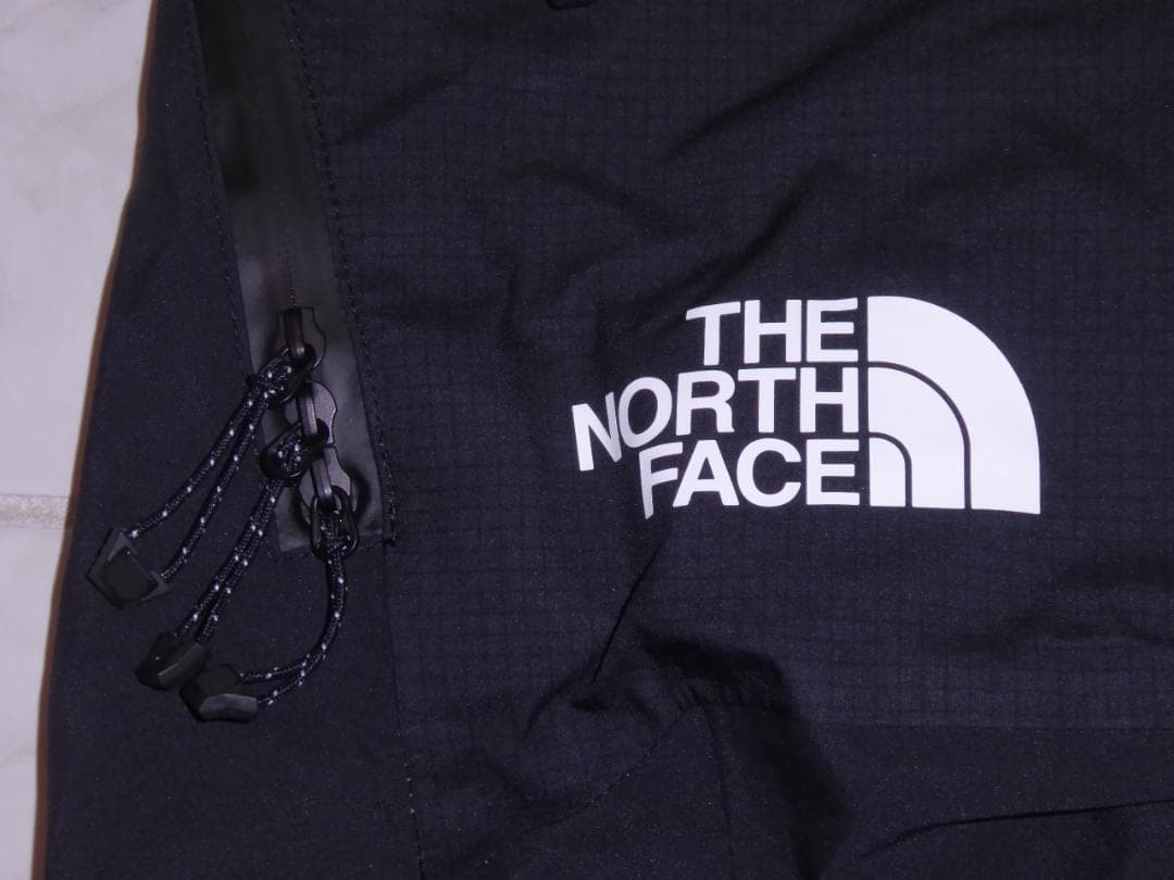 ■未使用品！THE NORTH FACE ハイブリッドシアアイスビブ Mサイズ■