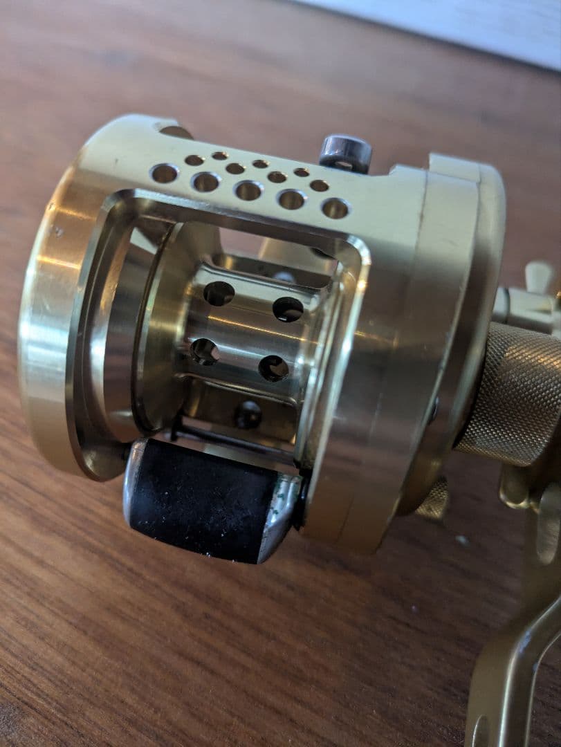 シマノ カルカッタ コンクエスト400F