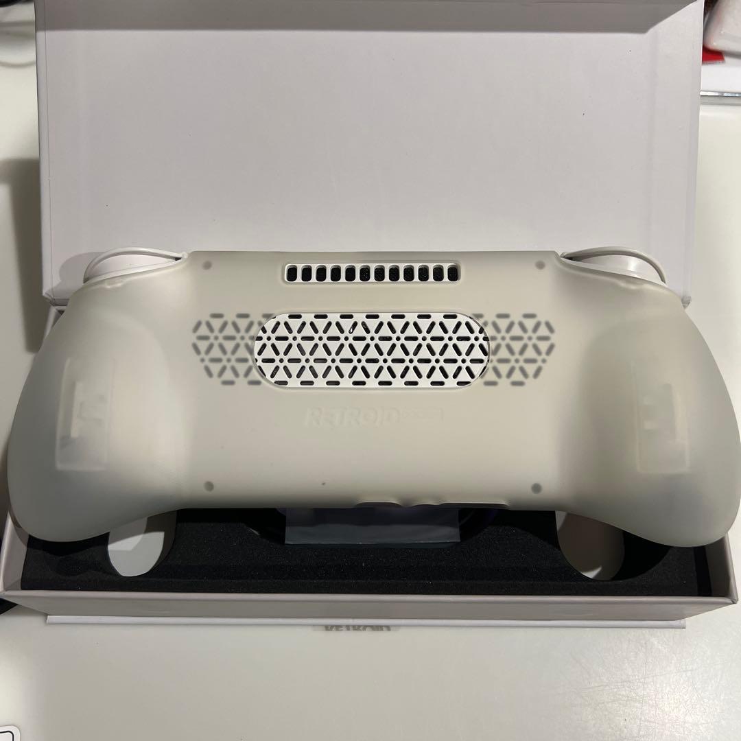 RETROID POCKET5 ホワイト　グリップ付き