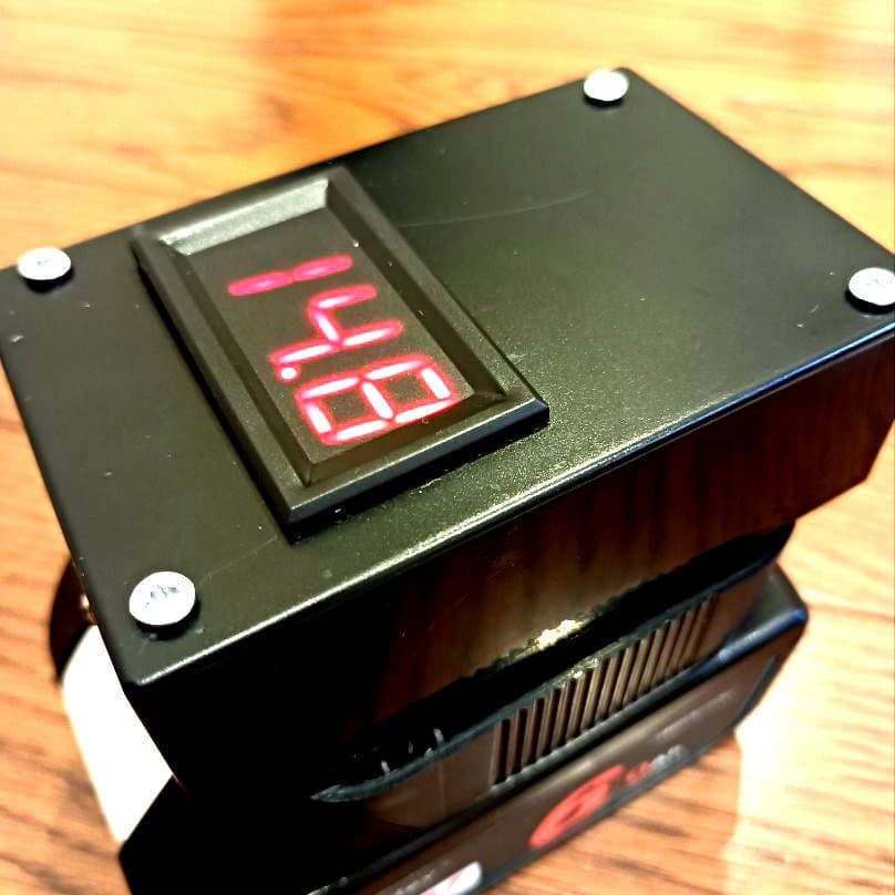 電動リール用マキタバッテリー18V&14.4V対応アダプター