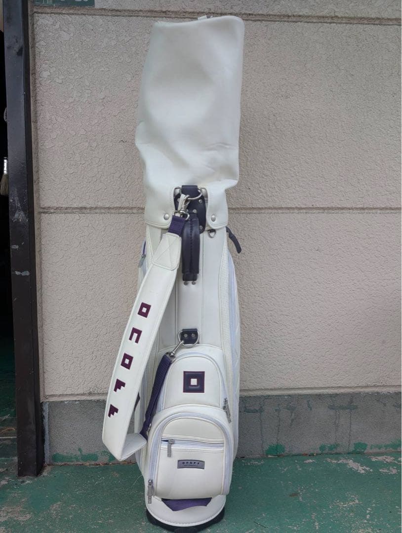 【美品】オノフ　ONOFF ゴルフバック　キャディーバッグ　テーラーメイド