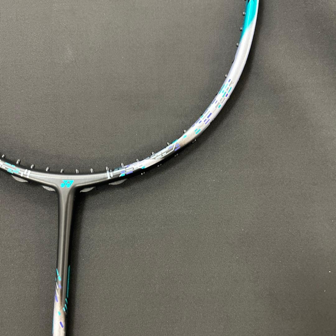 4ug6 アストロクス88Dプロ 新品未使用　ヨネックス　バドミントン　ラケット