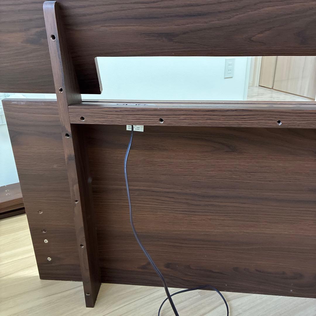 木製ダブルベッドフレーム　ロータイプ