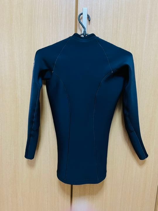 RIP CURL  タッパー