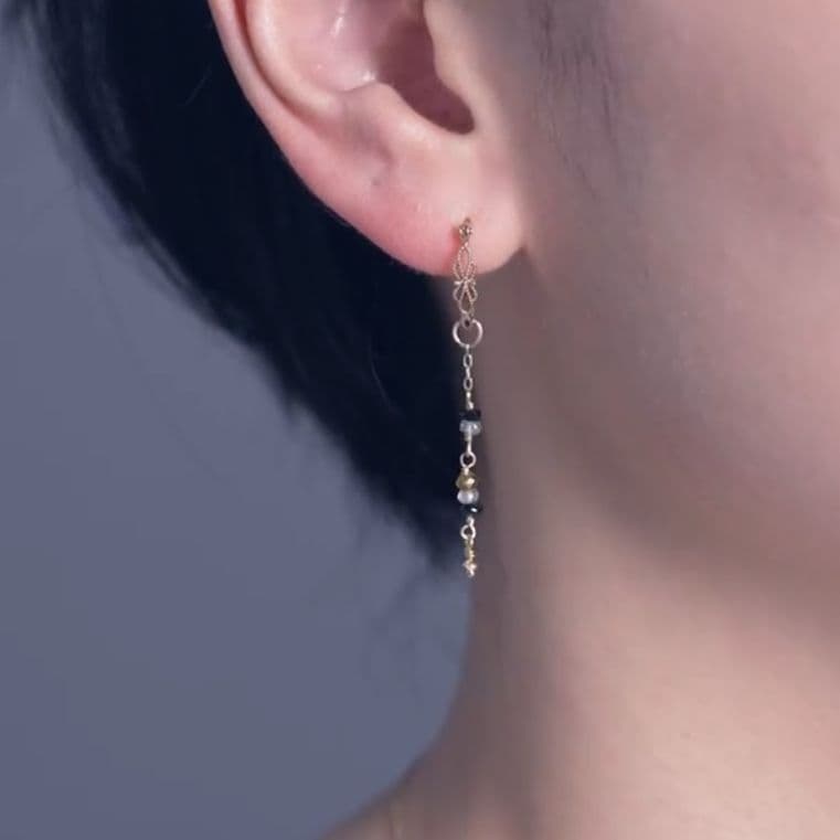 agete　K10 YG　透かし　ミル打ち　花びら　ピアス　片耳