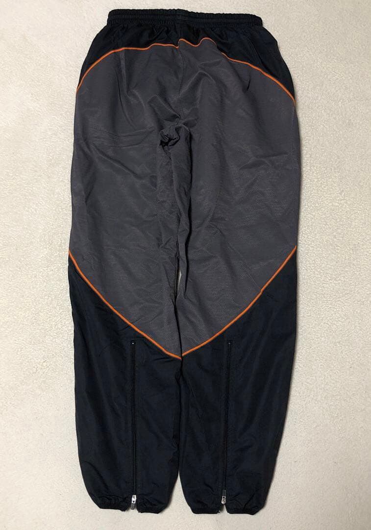 umbro アンブロ　ピステセットアップ　厚手　ウインドブレーカー上下　グレー